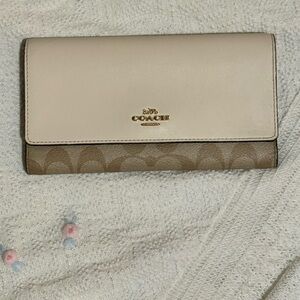 Coach Two-Tone Signature Continental Wallet in Cream and Brown